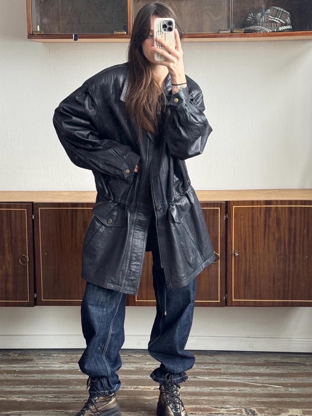 Vintage 90s oversized leather bomber jacket in black